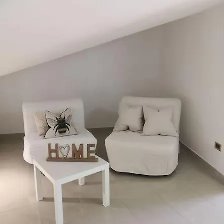Raffaella Apartment